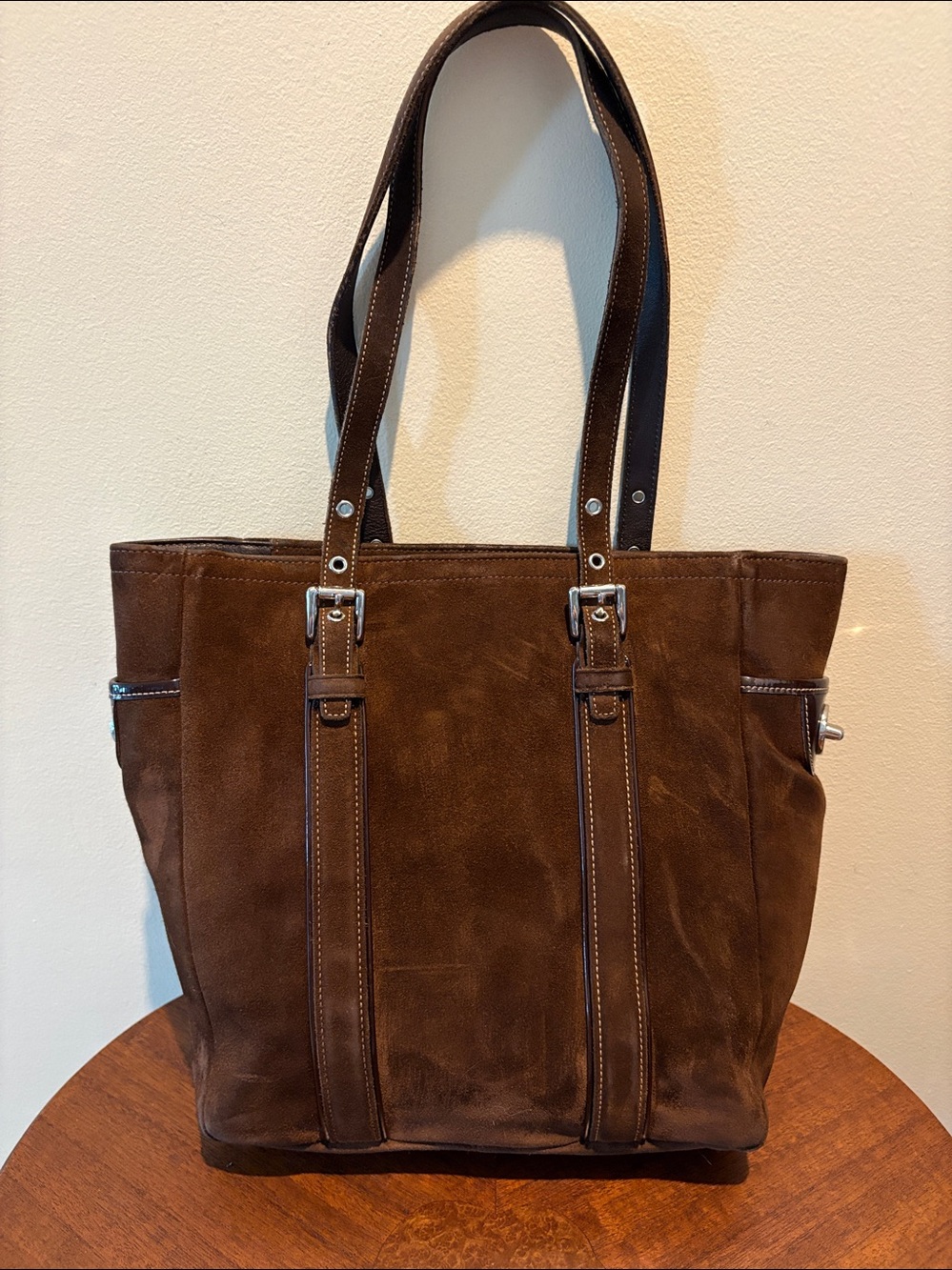 COACH  Vintage Suede shoulder bag  small tote  Brown side pockets/turn locks Y2K - Picture 9 of 17